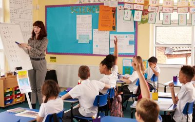 Pourquoi les orientateurs scolaires cachent-ils la vérité ? Les angles morts de l’orientation lycée